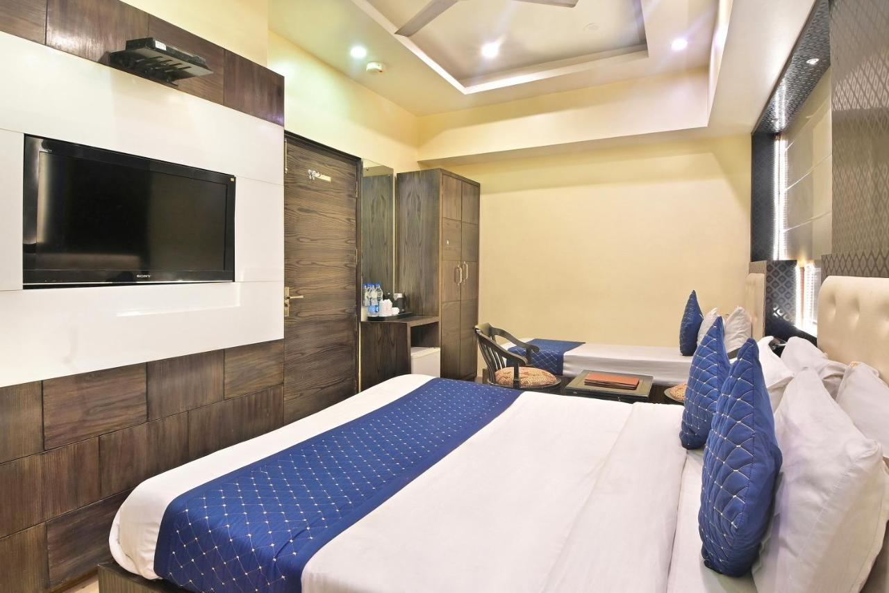 Hotel Guru Vas New Delhi