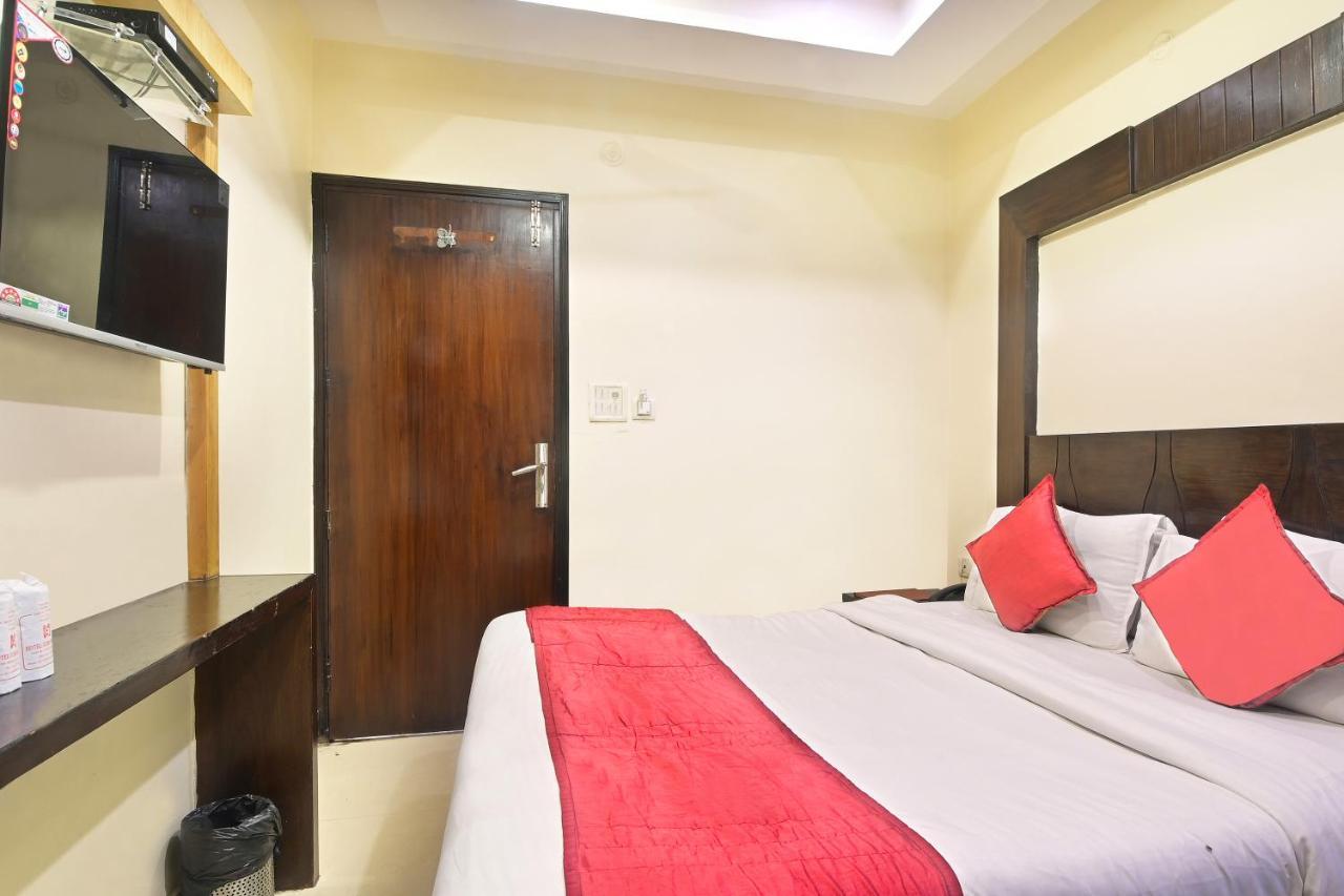 Hotel Guru Vas New Delhi