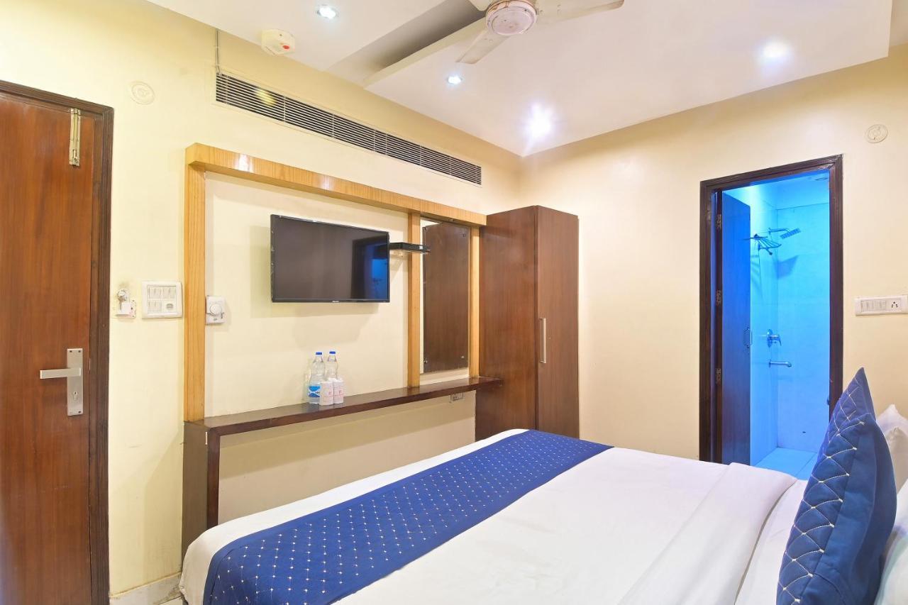 Guru Vas Hotel New Delhi
